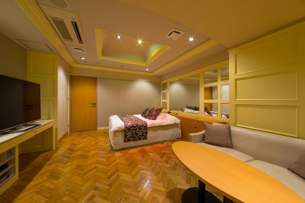 ホテル ベニ ウエスト 大人専用 Osaka Exterior photo